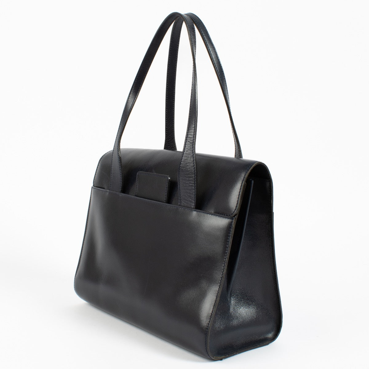 Shop safe online at Labellov in Antwerp and Knokke this 100% authentic second hand Delvaux Blue Vintage Box Calf Bag