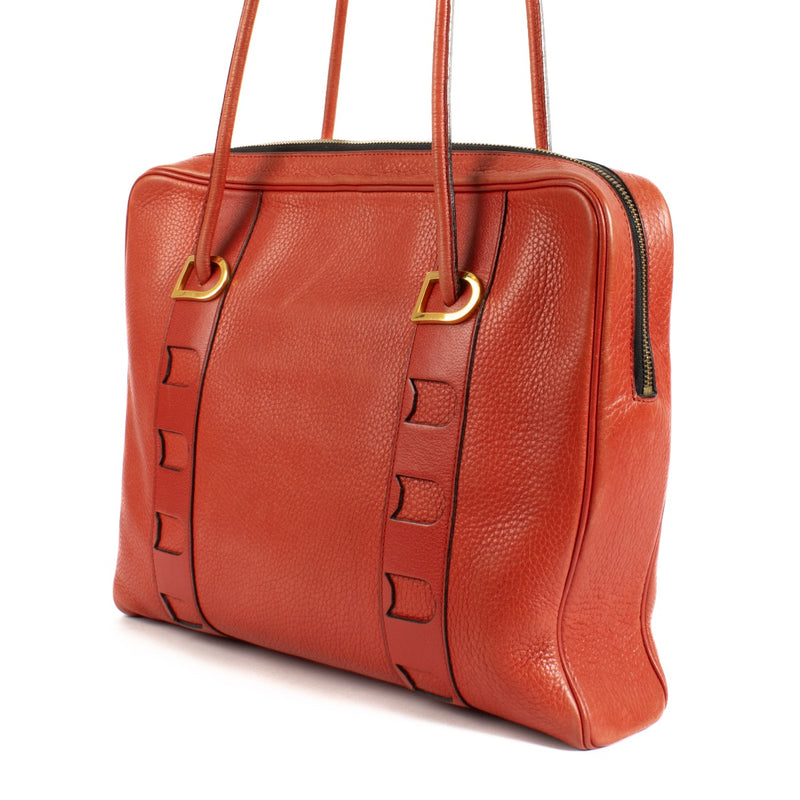Buy authentic secondhand Delvaux Red Grained Leather Vintage Tote Bag at the right price at Labellov vintage webshop. Safe and secure online shopping. Koop authentieke tweedehands Delvaux Red Grained Leather Vintage Tote Bag met juiste prijs bij Labellov