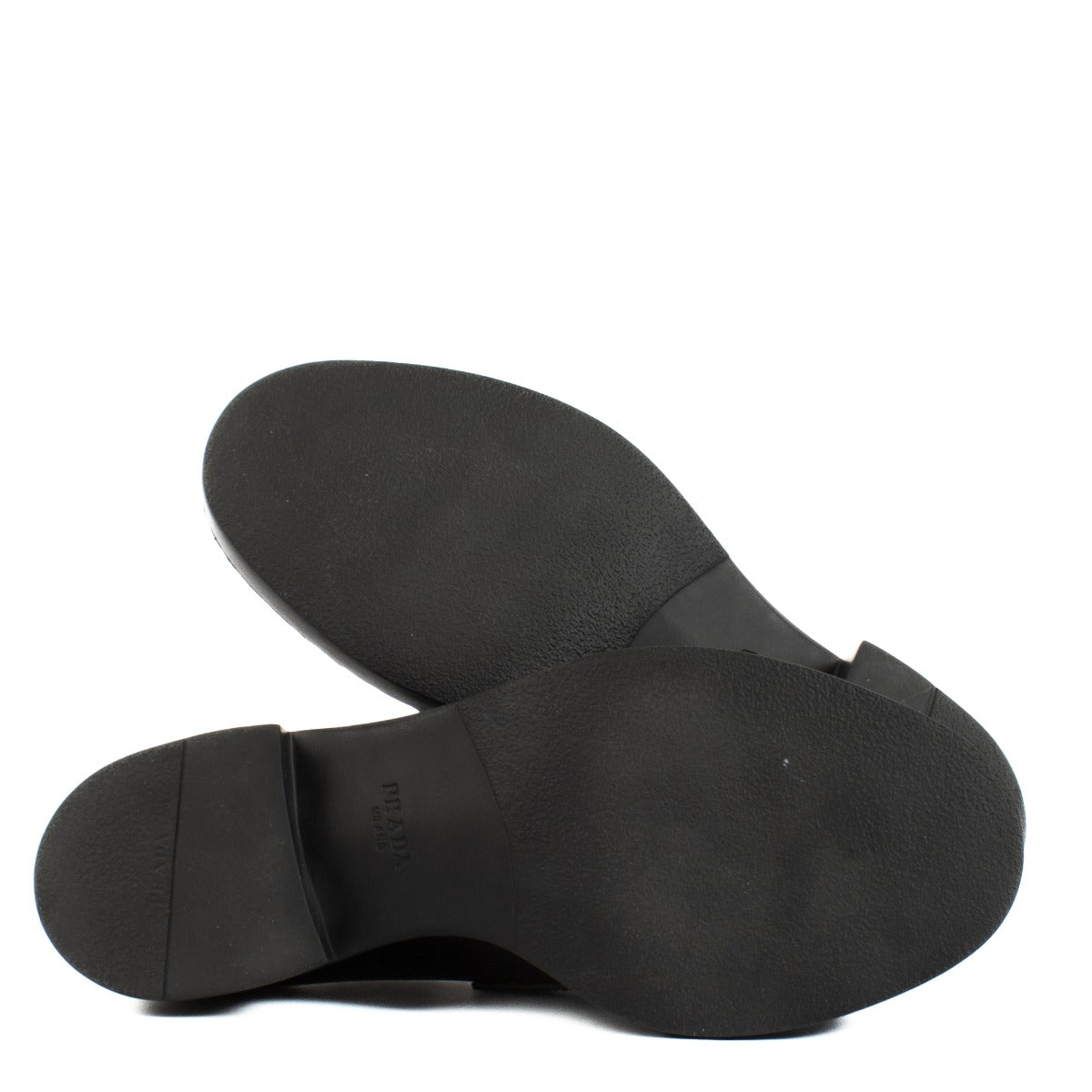 Shop safe online at Labellov in Antwerp, Brussels and Knokke this 100% authentic second hand Prada Black Brushed Leather Chocolate Loafers