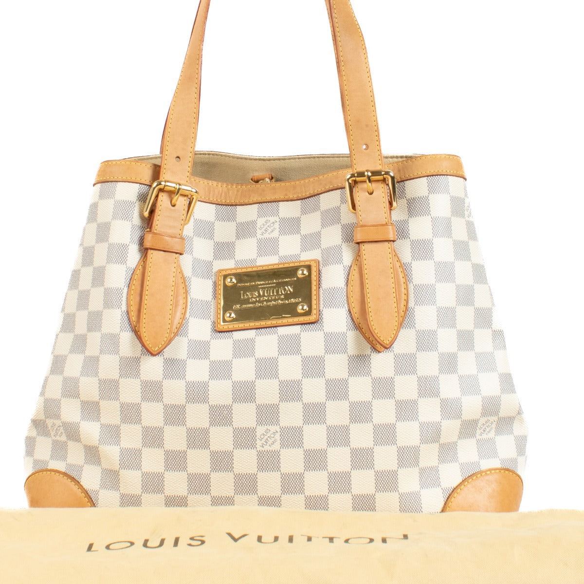 Shop safe online at Labellov in Antwerp, Brussels and Knokke this 100% authentic second hand Louis Vuitton Damier Azur Hampstead MM Bag