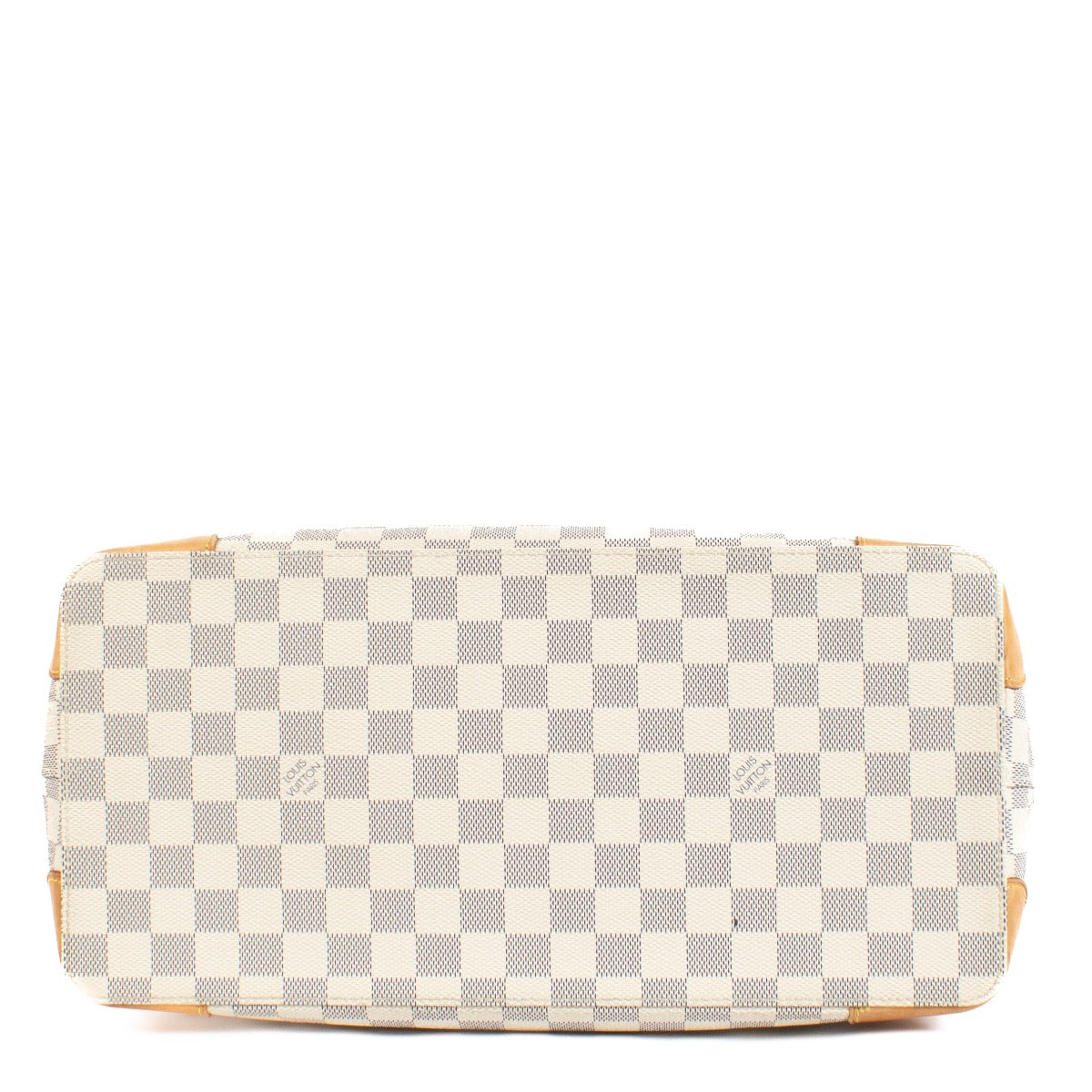 Shop safe online at Labellov in Antwerp, Brussels and Knokke this 100% authentic second hand Louis Vuitton Damier Azur Hampstead MM Bag