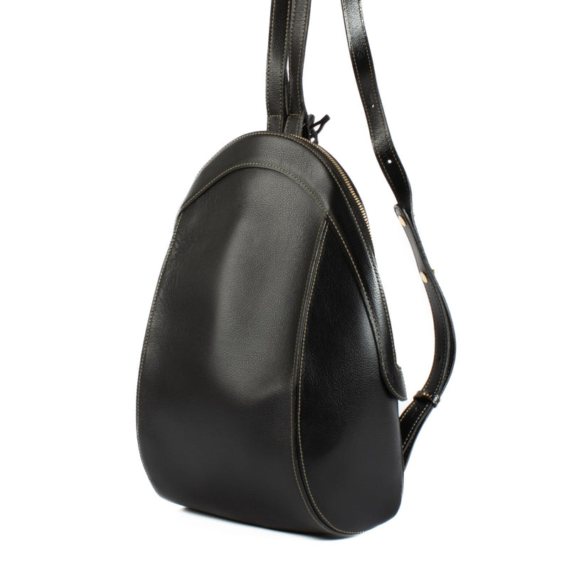 Shop safe online at Labellov in Antwerp, Brussels and Knokke this 100% authentic second hand Delvaux Black Amitie Backpack