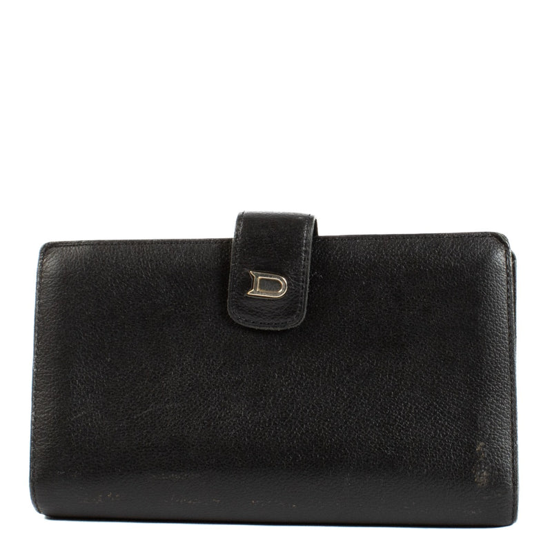 Shop safe online at Labellov in Antwerp and Knokke this 100% authentic second hand Delvaux Black Valeur Wallet