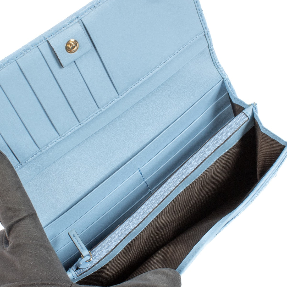 Shop safe online at Labellov in Antwerp, Brussels and Knokke this 100% authentic second hand Gucci Blue Microguccissima Long Wallet