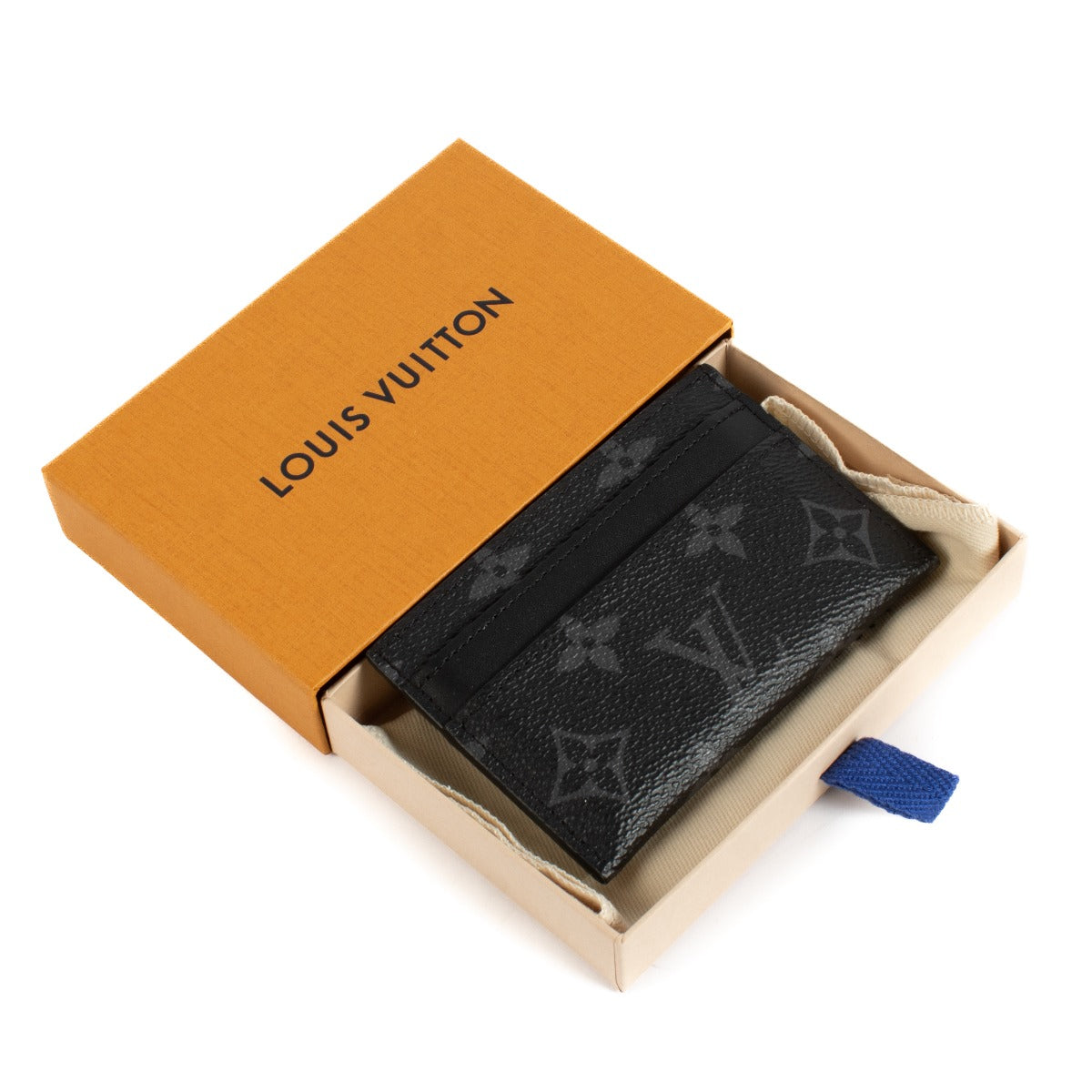 Shop safe online at Labellov in Antwerp, Brussels and Knokke this 100% authentic second hand Louis Vuitton Monogram Card Holder