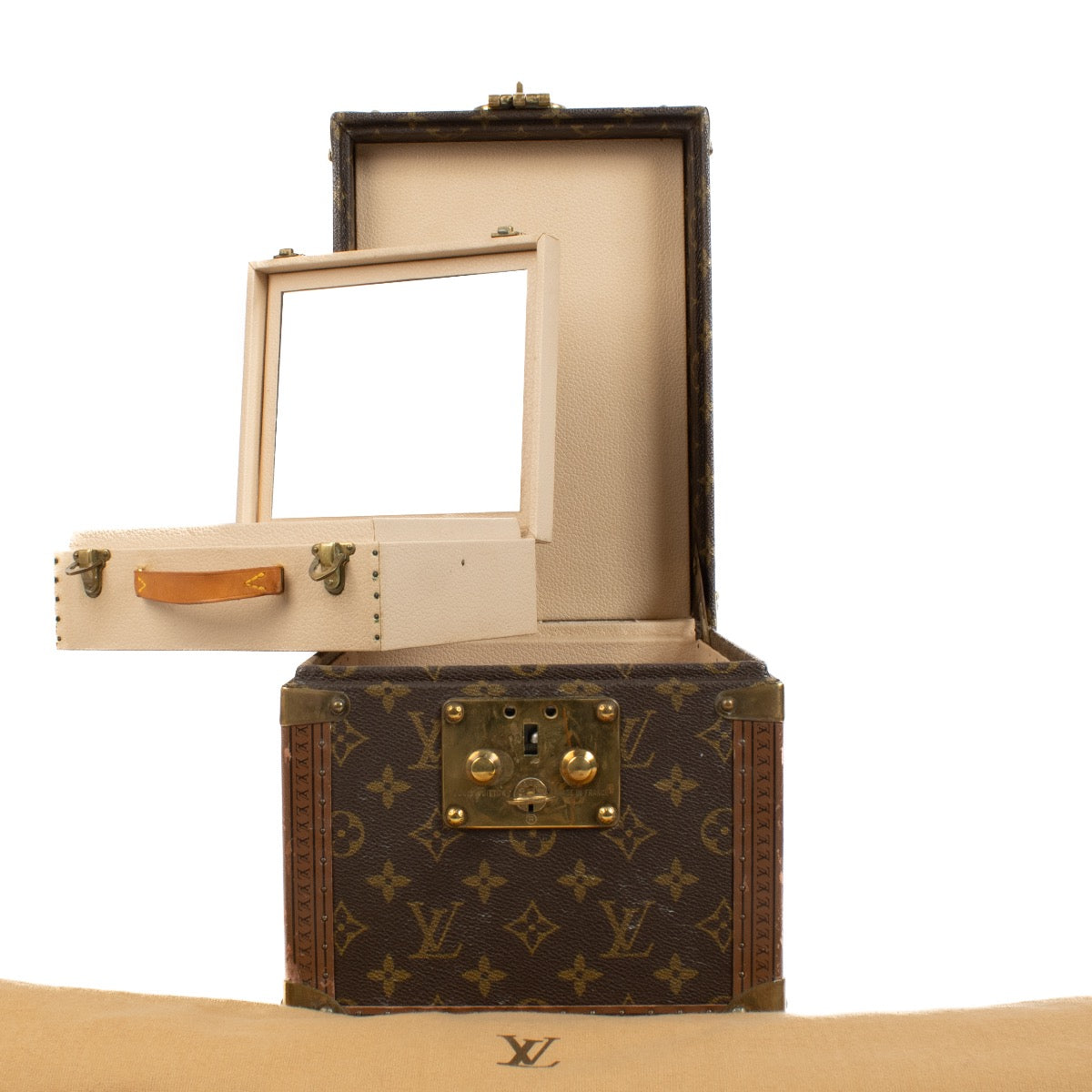 shop 100% authentic second hand Louis Vuitton Monogram Boite Flacons Trunk on Labellov.com