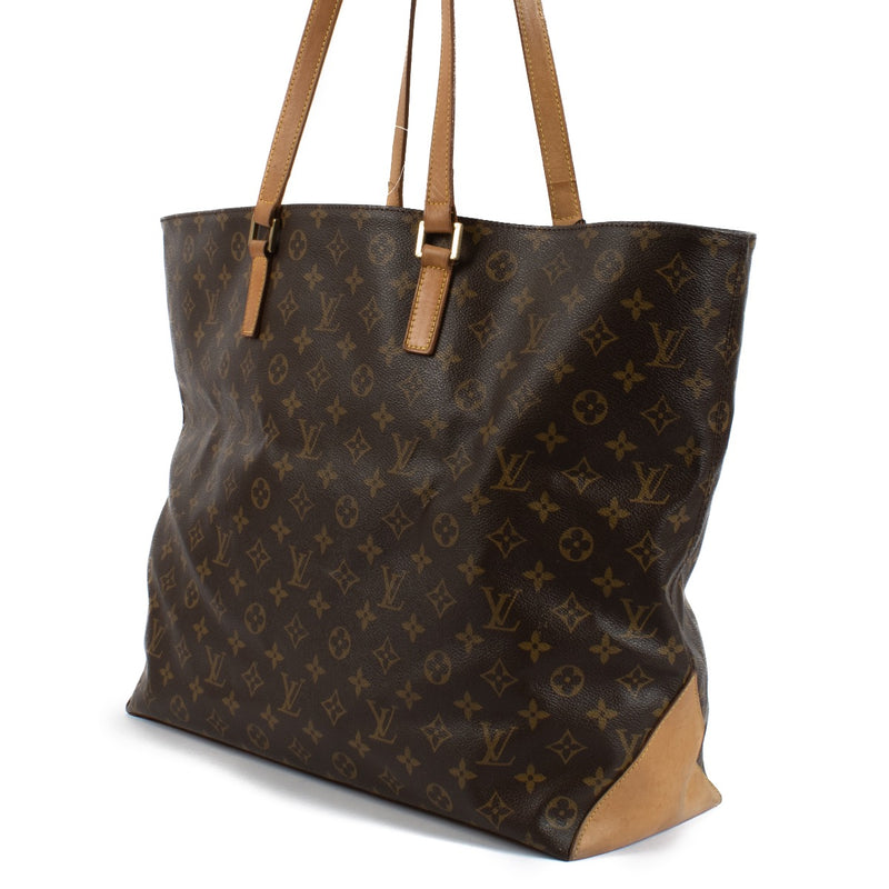 Shop safe online at Labellov in Antwerp, Brussels and Knokke this 100% authentic second hand Louis Vuitton Monogram Canvas Piano GM Travel Bag