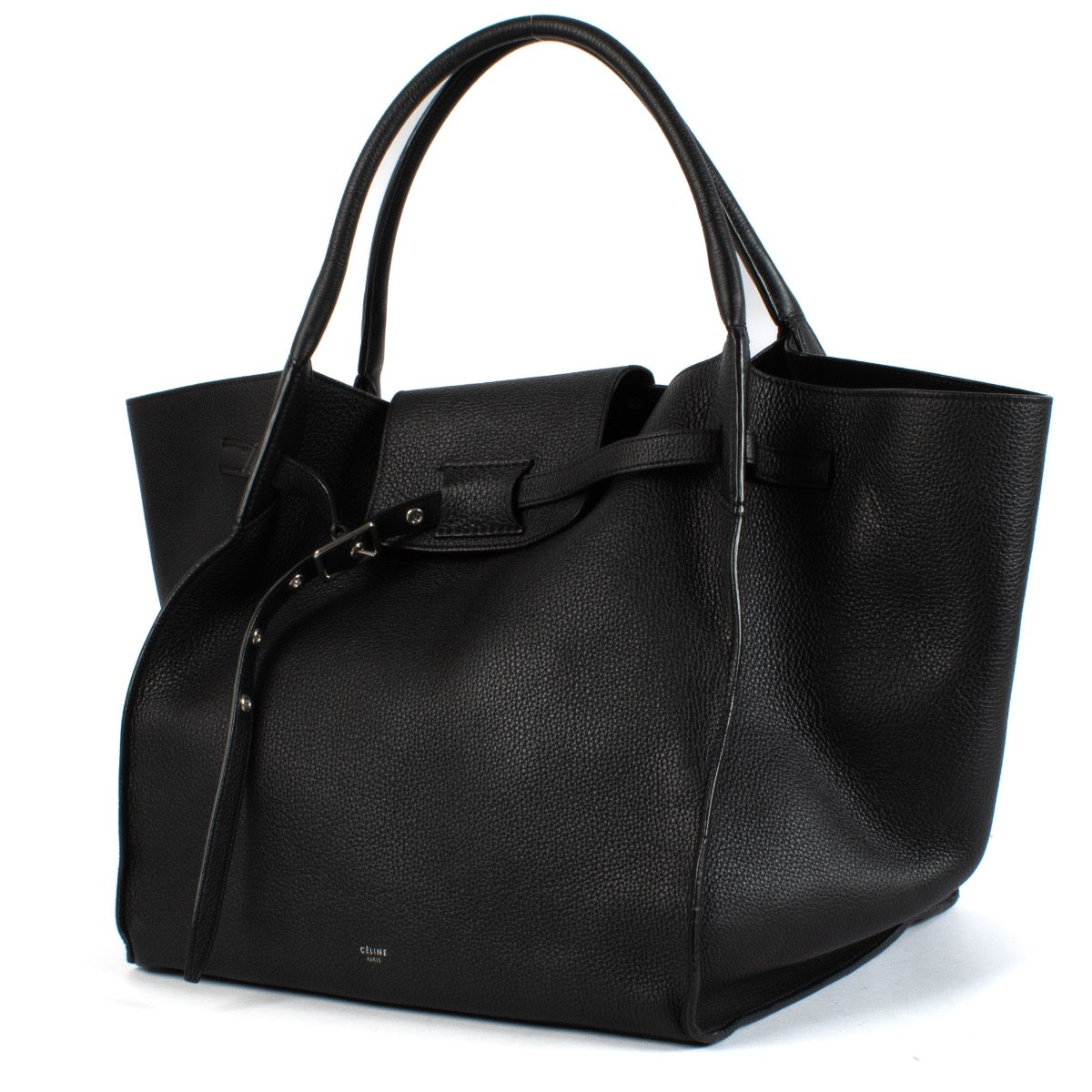 Celine Black Leather Big Shopper Bag for the best price at Labellov secondhand luxury in Antwerp and Knokke. Koop en verkoop steeds aan de beste voorwaarden.
