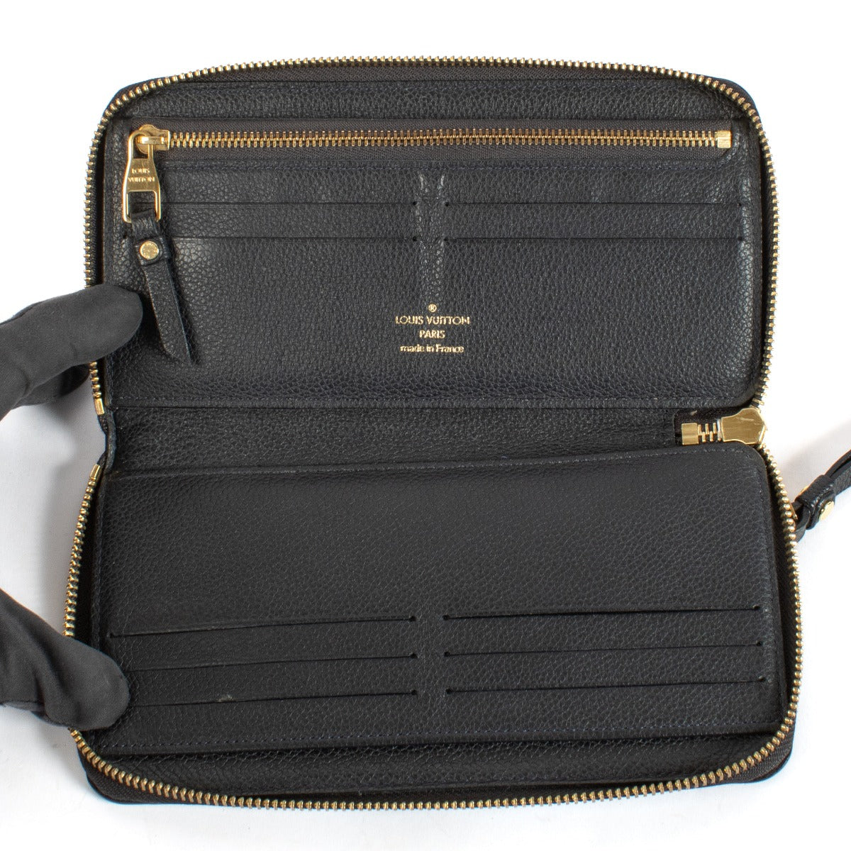 shop 100% authentic second hand Louis Vuitton Black Zippy Wallet on Labellov.com