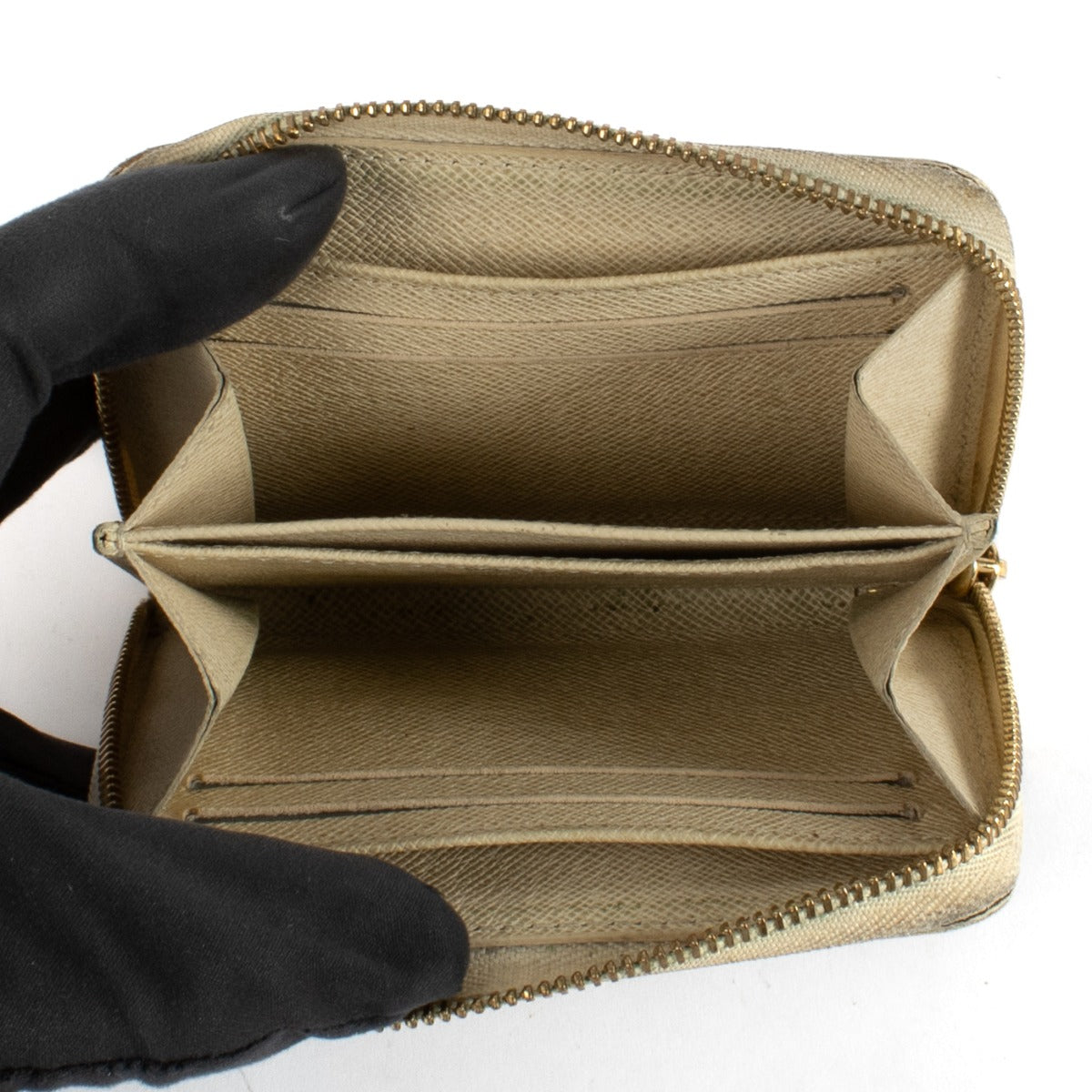shop 100% authentic second hand Louis Vuitton Damier Azur Zippy Coin Purse on Labellov.com