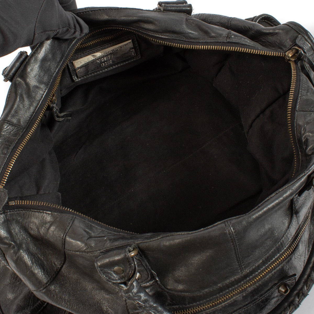 Authentic second hand designer luxury Balenciaga Black Classic City Bag on www.labellov.com