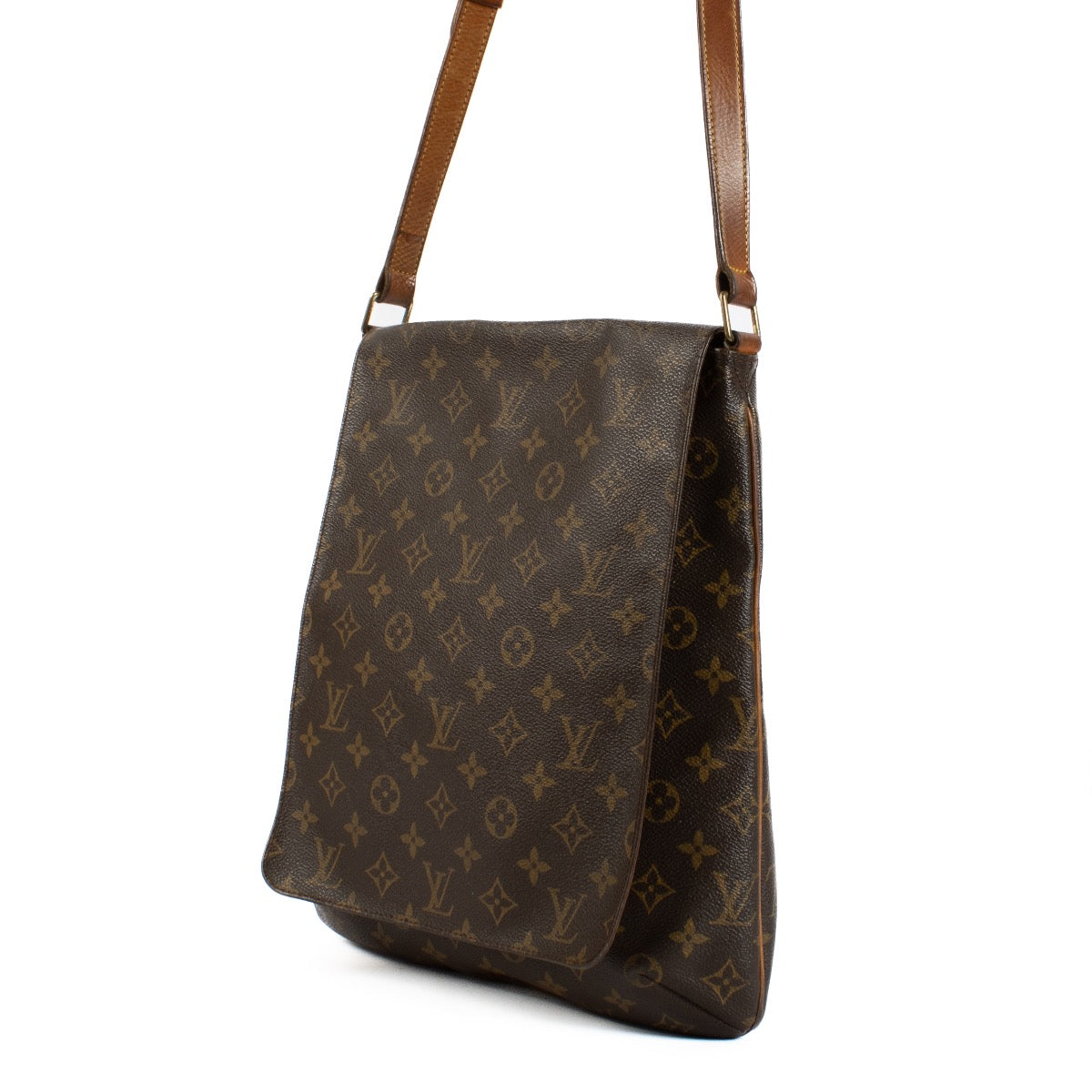 Shop safe online at Labellov in Antwerp, Brussels and Knokke this 100% authentic second hand Louis Vuitton Monogram Musette Bag