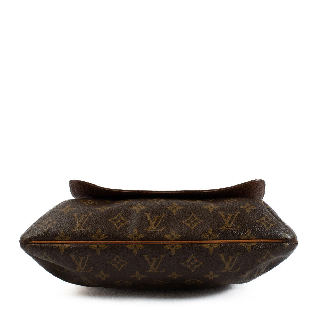 Shop safe online at Labellov in Antwerp, Brussels and Knokke this 100% authentic second hand Louis Vuitton Monogram Musette Bag