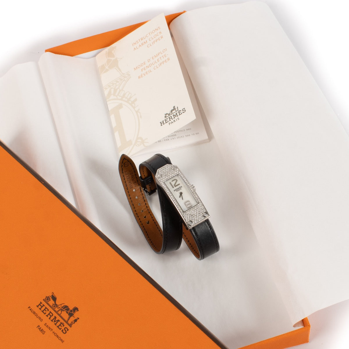 Shop safe online at Labellov in Antwerp, Brussels and Knokke this 100% authentic second hand Hermès Black Kelly 2 Double Strap Diamonds Watch