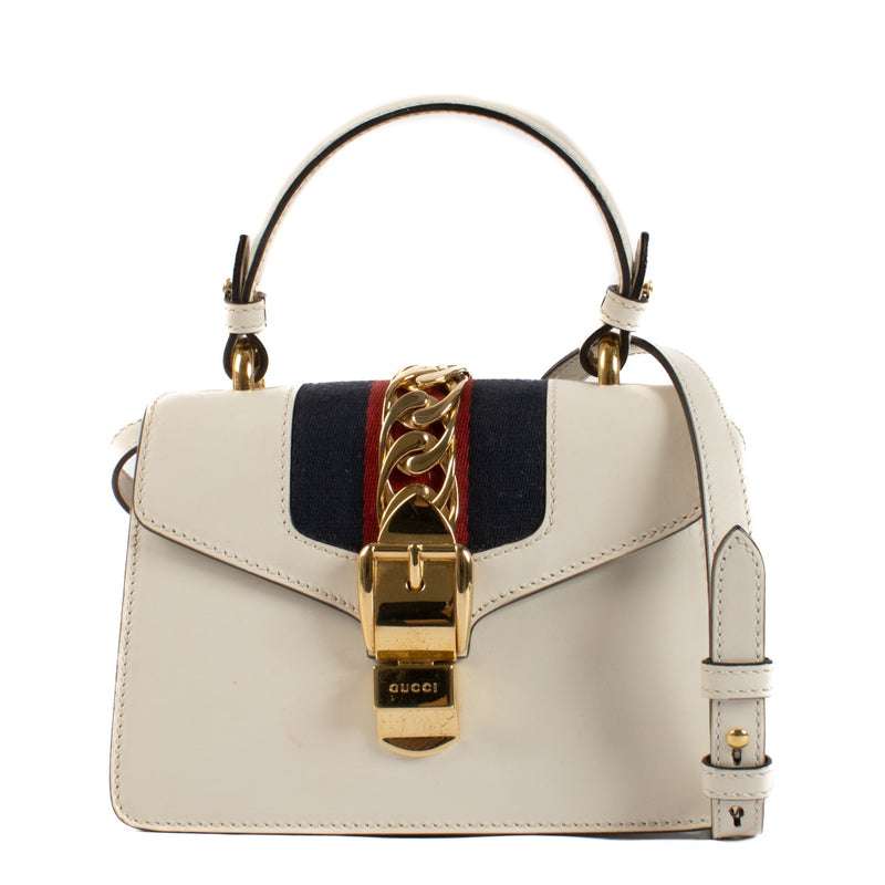 Shop safe online at Labellov in Antwerp, Brussels and Knokke this 100% authentic second hand Gucci White Sylvie Mini Crossbody Bag