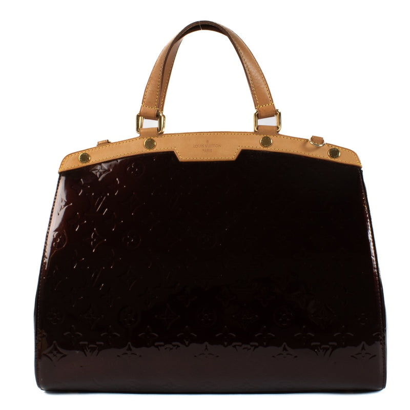 Shop safe online at Labellov in Antwerp, Brussels and Knokke this 100% authentic second hand Louis Vuitton Amarante Monogram Vernis Brea MM Tote Bag
