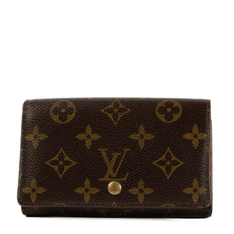 Shop safe online at Labellov in Antwerp, Brussels and Knokke this 100% authentic second hand Louis Vuitton Monogram Porte Monnaie Tresor Wallet