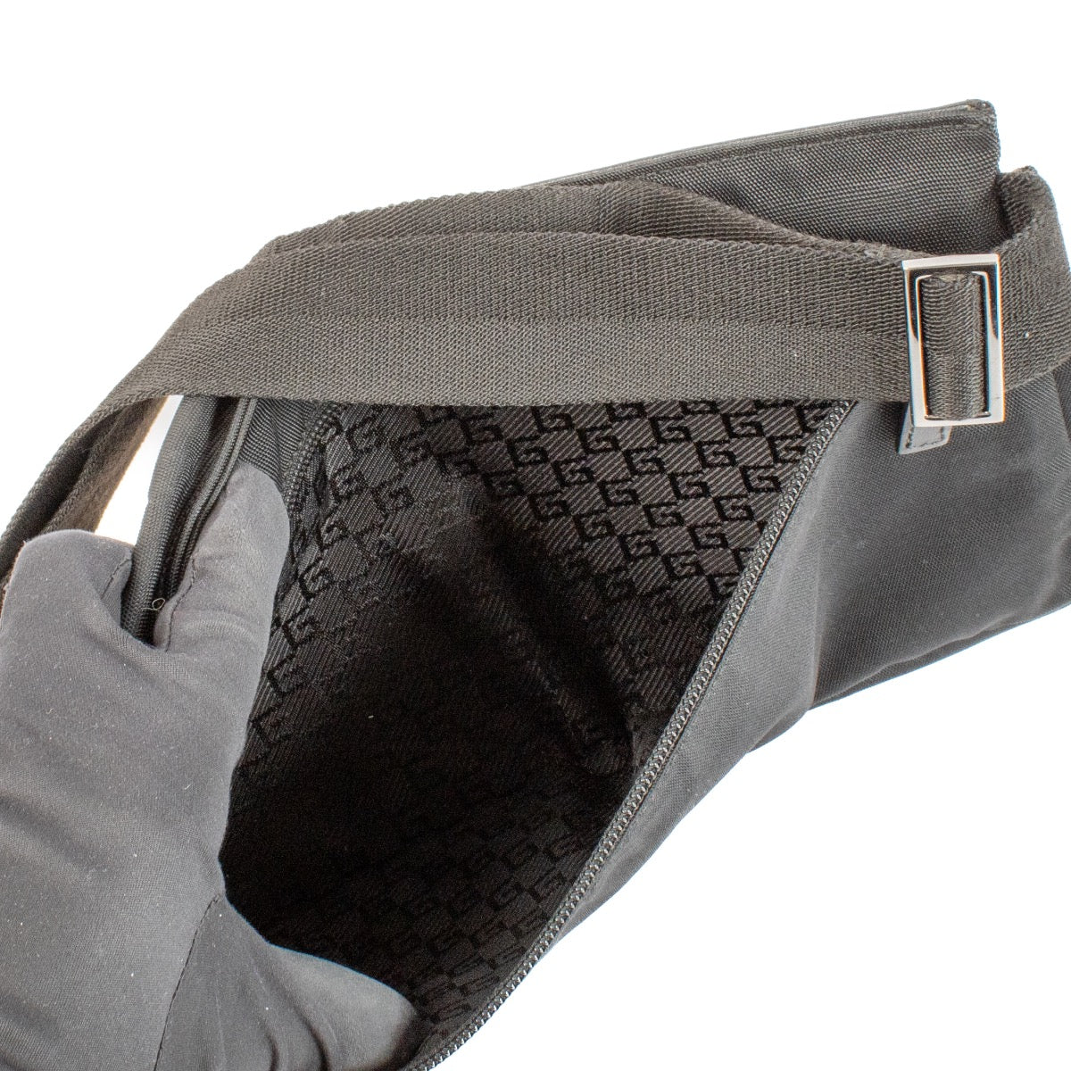 shop 100% authentic second hand Gucci Black Belt Bag on Labellov.com
