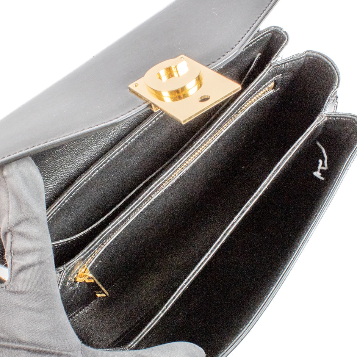 shop 100% authentic second hand Celine Black Patent Leather Medium C Bag on Labellov.com
