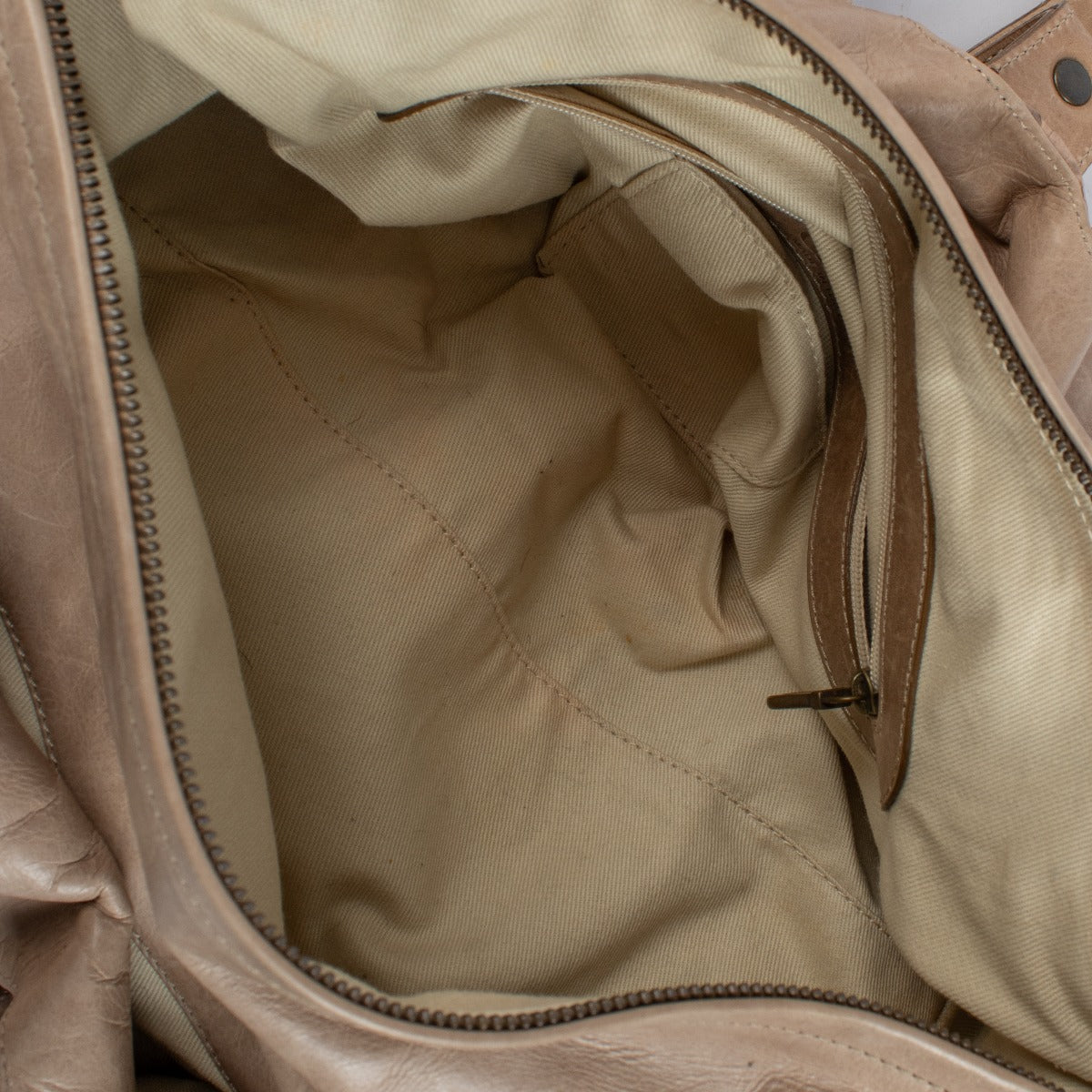 Shop 100% authentic secondhand Chloé Beige Python Top Handle on Labellov.com
