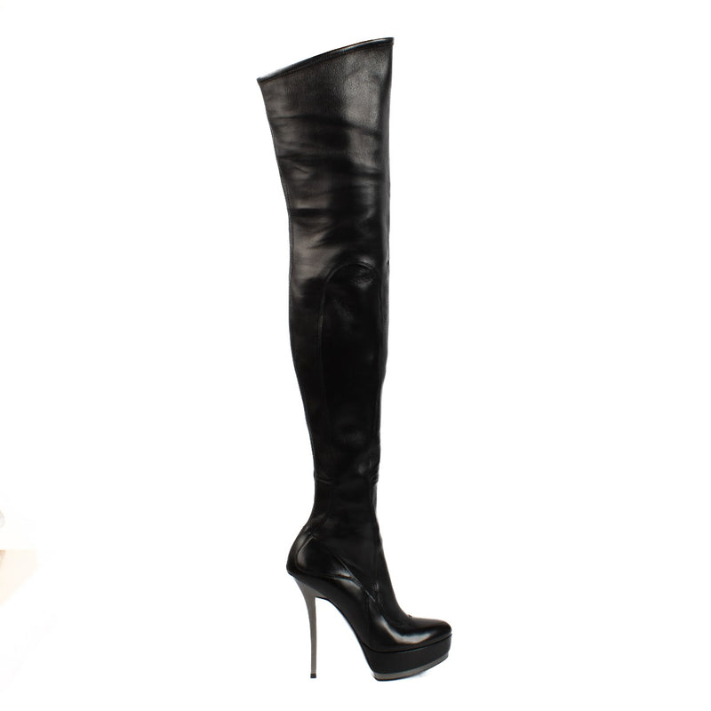 Shop safe online at Labellov in Antwerp, Brussels and Knokke this 100% authentic second hand Gucci Black Leather Over-The-Knee Division Boots - Size 37