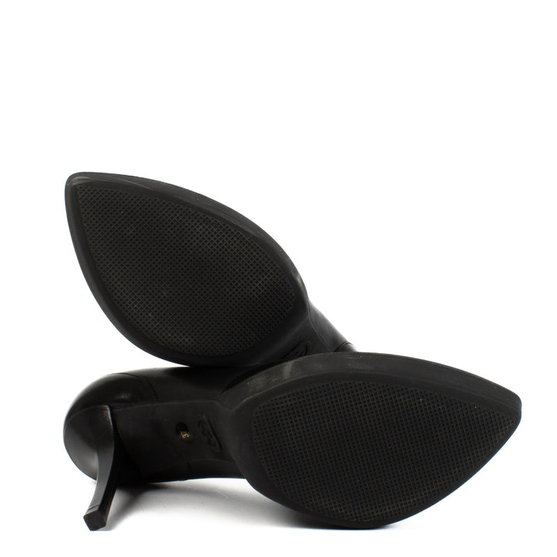 Shop safe online at Labellov in Antwerp, Brussels and Knokke this 100% authentic second hand Gucci Black Platform Heels - Size 37