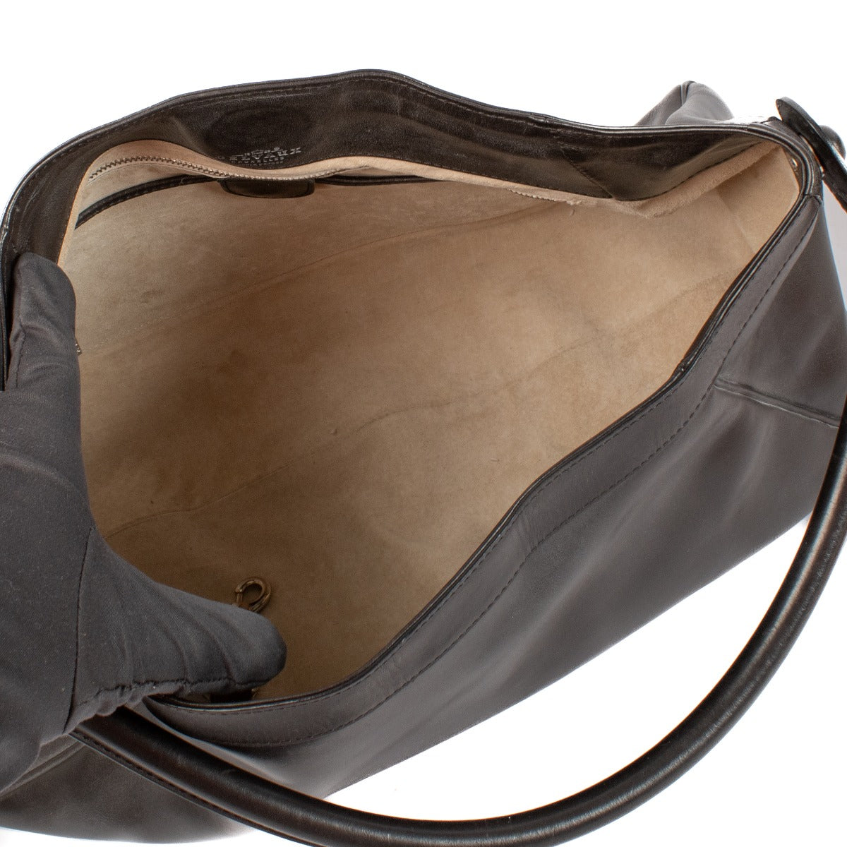 Shop safe online at Labellov in Antwerp and Knokke this 100% authentic second hand Delvaux Capri Bridon Façade Shoulder Bag