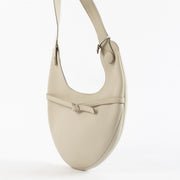 Authentic Second Hand Delvaux White Railway Shoulder bag on Labellov.com