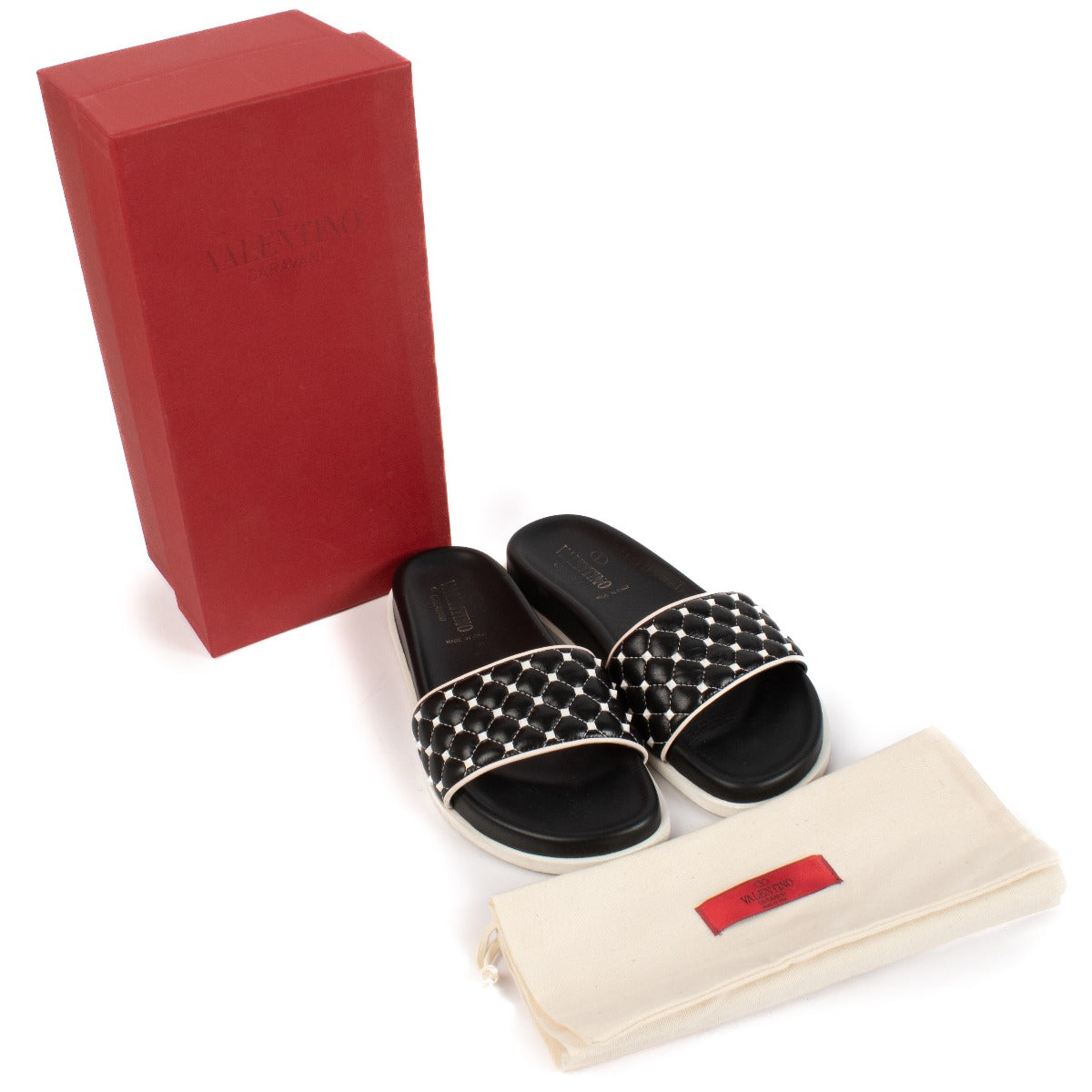 Shop 100% authentic secondhand Valentino Garavani Black Studded Flats - Size 37 1/2 on Labellov.com