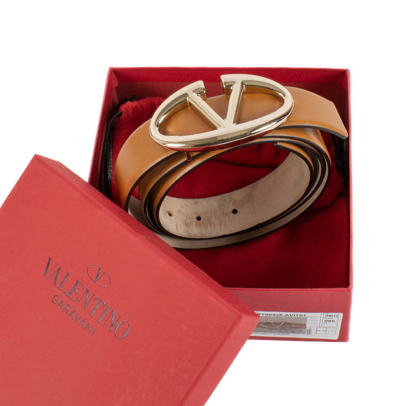 Shop safe online at Labellov in Antwerp, Brussels and Knokke this 100% authentic second hand Valentino Garavani Camel Belt - size 85