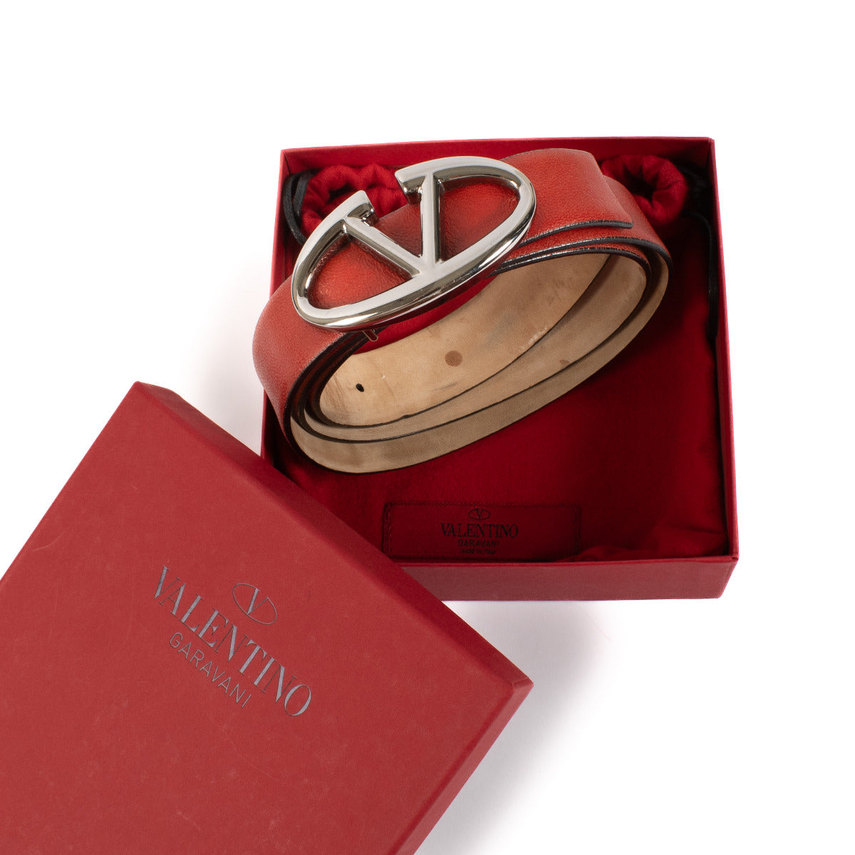 Valentino Garavani Red Belt - size 85 aan de beste prijs bij Labellov tweedehands luxe in Antwerpen en Knokke.