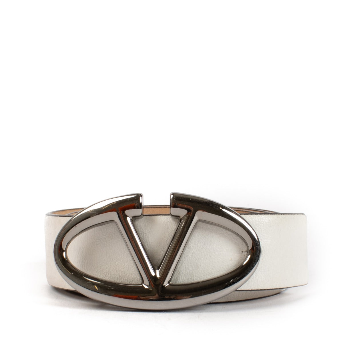 Shop safe online at Labellov in Antwerp and Knokke this 100% authentic second hand Valentino Garavani White Leather V Logo Belt - Size 85