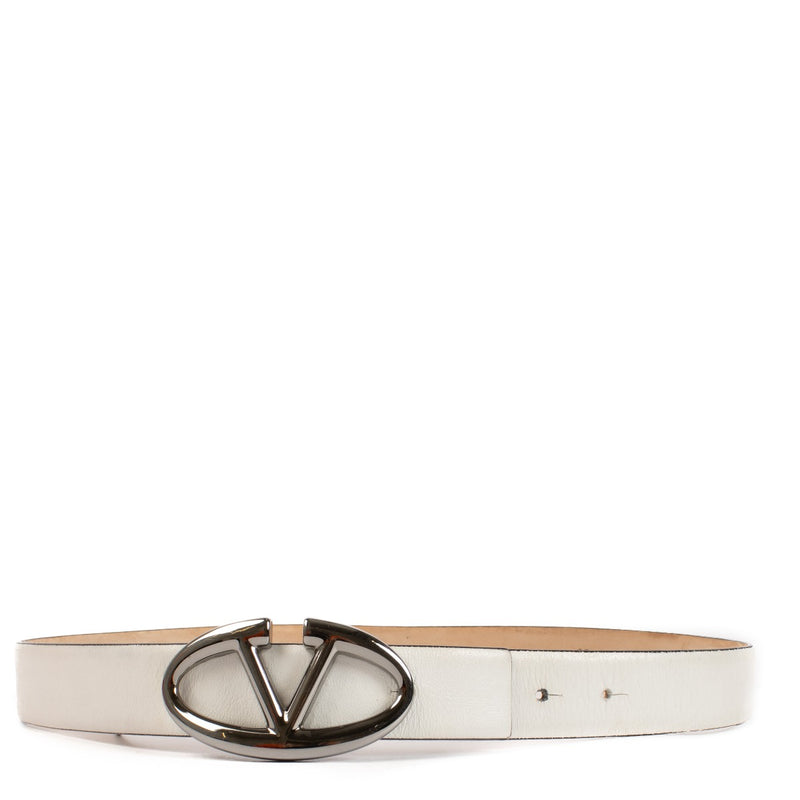 Shop safe online at Labellov in Antwerp and Knokke this 100% authentic second hand Valentino Garavani White Leather V Logo Belt - Size 85