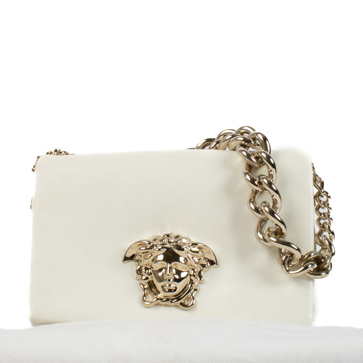 Shop safe online at Labellov in Antwerp, Brussels and Knokke this 100% authentic second hand Versace White Leather Palazzo Medusa Shoulder Bag