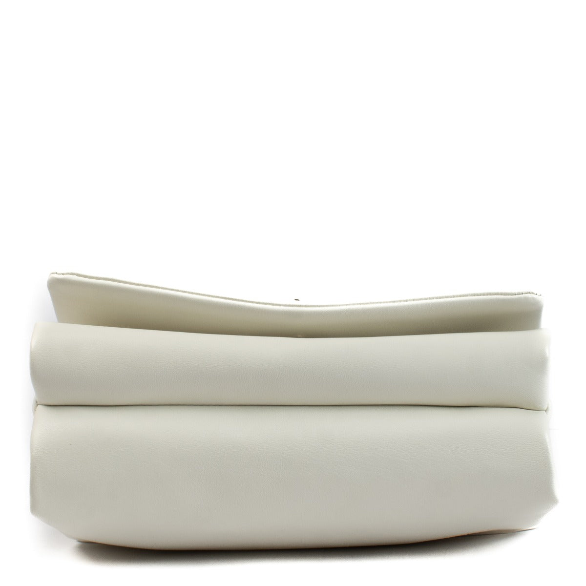 Shop safe online at Labellov in Antwerp, Brussels and Knokke this 100% authentic second hand Versace White Leather Palazzo Medusa Shoulder Bag