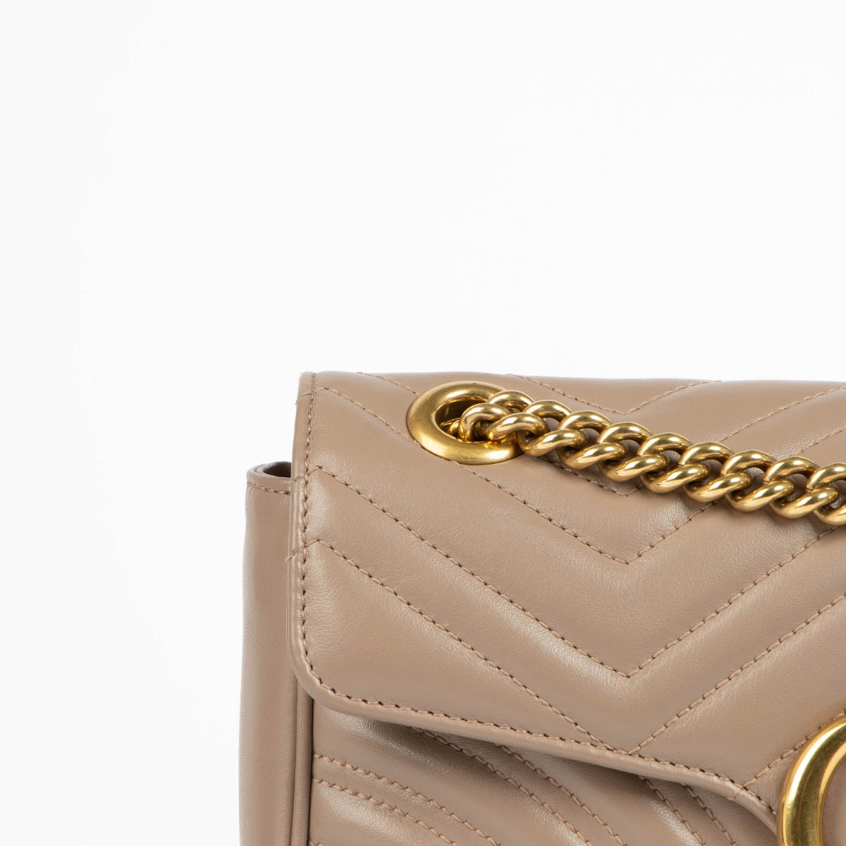 Authentic pre-loved Gucci Beige Small GG Marmont Shoulder Bag on Labellov.com