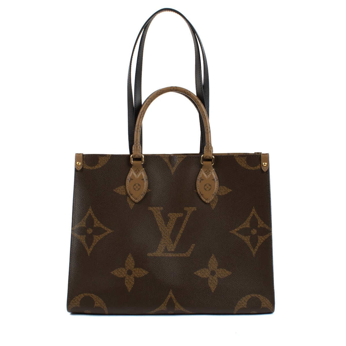 Shop safe online at Labellov in Antwerp, Brussels and Knokke this 100% authentic second hand Louis Vuitton Monogram Canvas OnTheGo MM