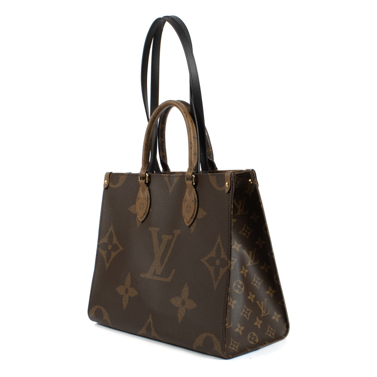 Shop safe online at Labellov in Antwerp, Brussels and Knokke this 100% authentic second hand Louis Vuitton Monogram Canvas OnTheGo MM