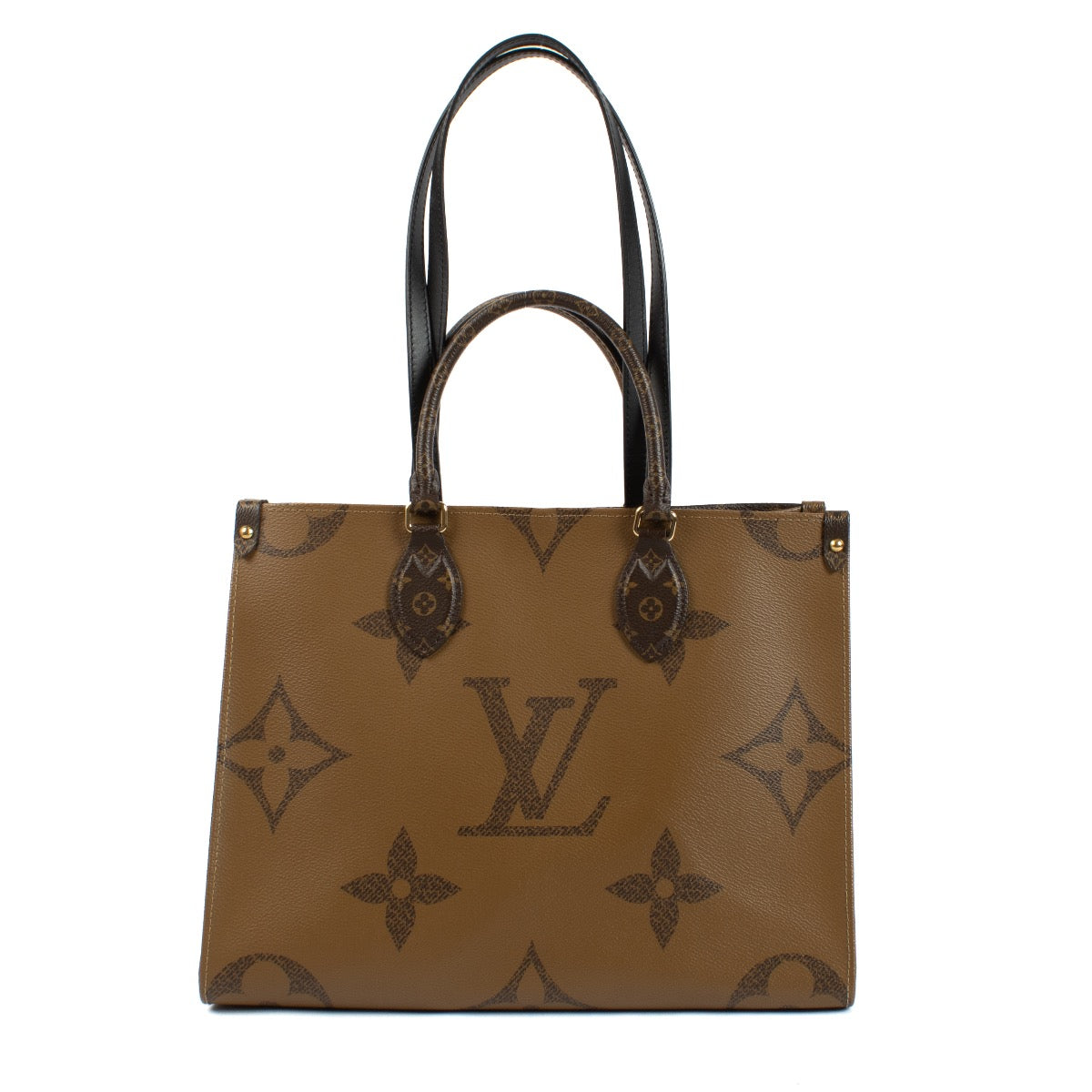 Shop safe online at Labellov in Antwerp, Brussels and Knokke this 100% authentic second hand Louis Vuitton Monogram Canvas OnTheGo MM