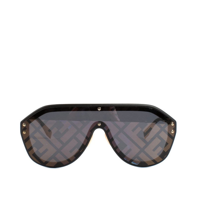 shop 100% authentic second hand Fendi Black Monogram Sunglasses on Labellov.com