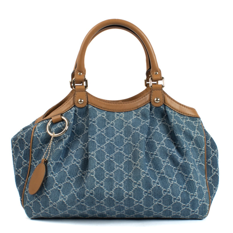 Shop safe online at Labellov in Antwerp, Brussels and Knokke this 100% authentic second hand Gucci GG Denim Sukey Top Handle Bag
