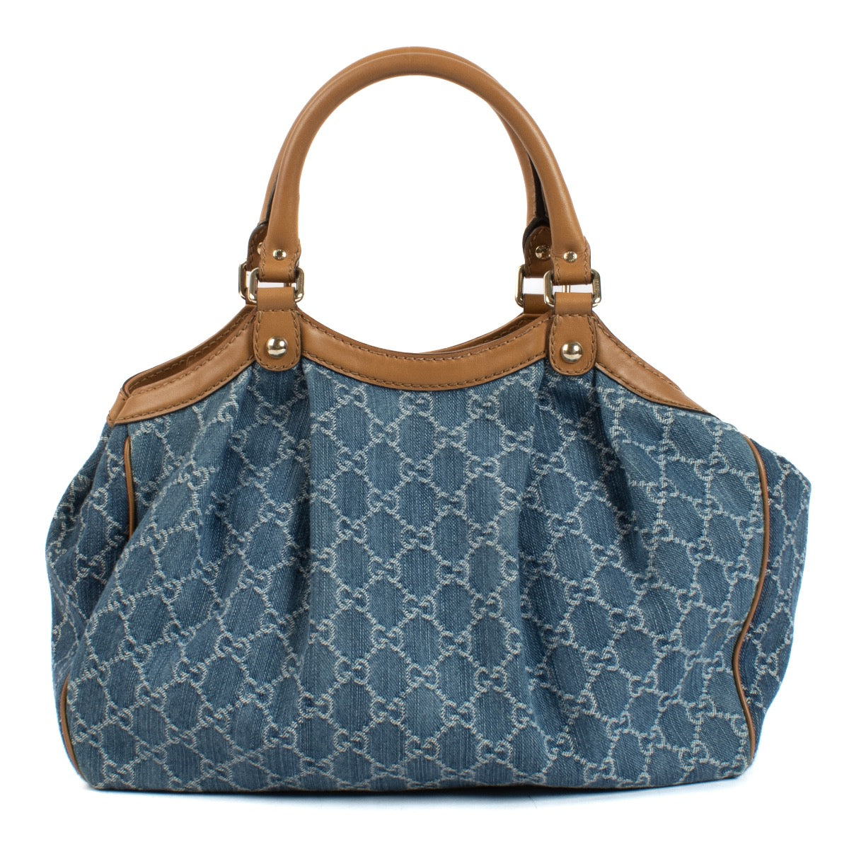 Shop safe online at Labellov in Antwerp, Brussels and Knokke this 100% authentic second hand Gucci GG Denim Sukey Top Handle Bag