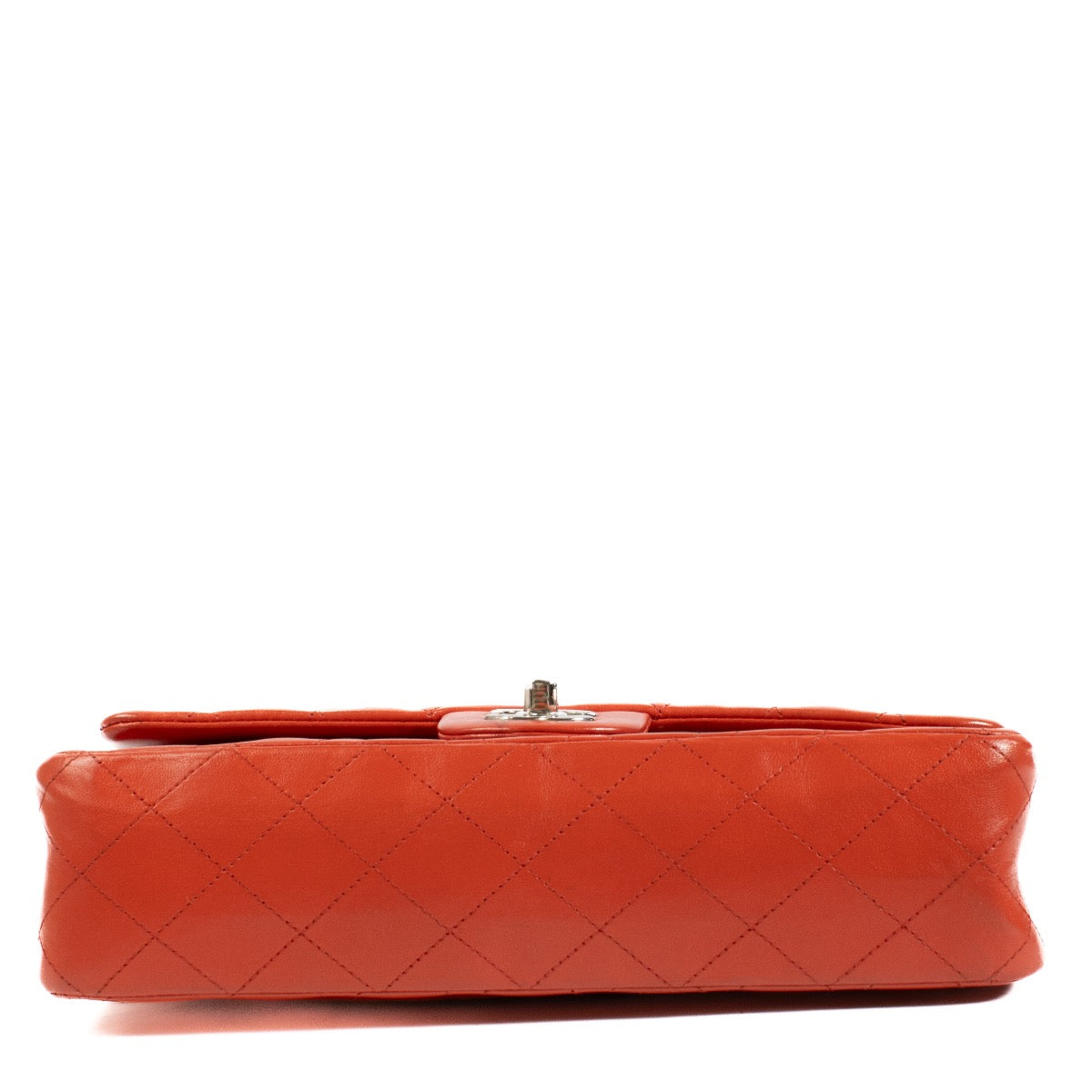 shop 100% authentic second hand chanel red medium Classic flap bag on Labellov.com