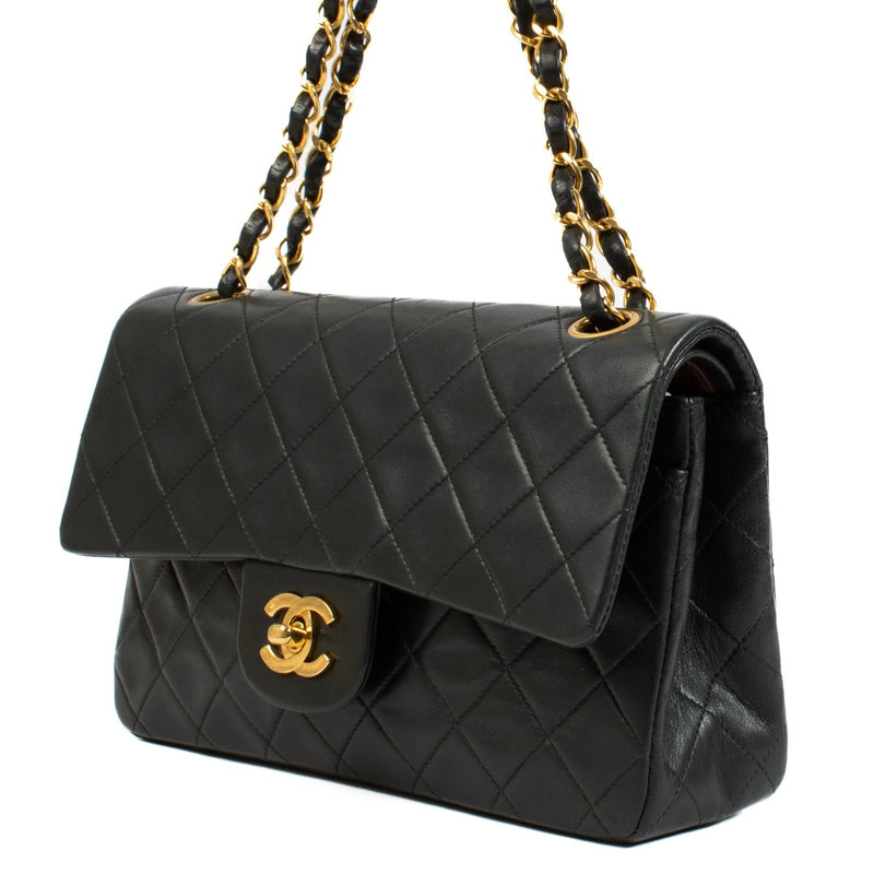 Shop 100% authentic secondhand Chanel Black Small Vintage Classic Flap Bag on Labellov.com
