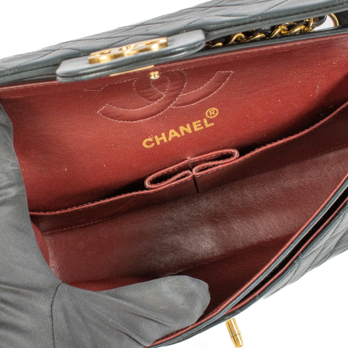 Shop 100% authentic secondhand Chanel Black Small Vintage Classic Flap Bag on Labellov.com