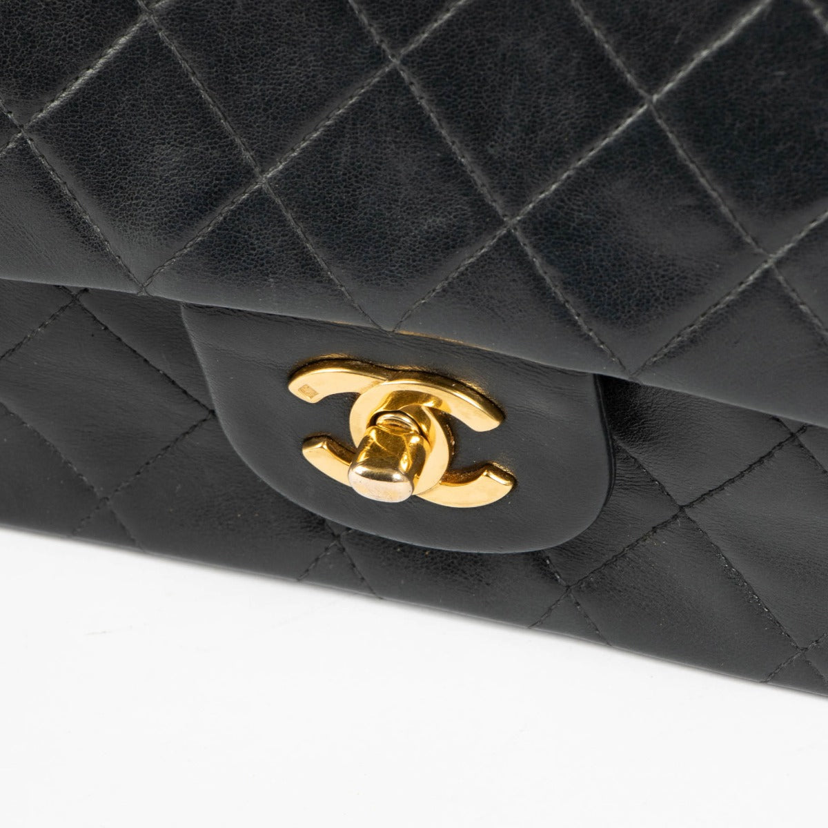 Shop this 100% authentic Chanel Medium Classic Lambskin Double Flap Bag at Labellov.com
