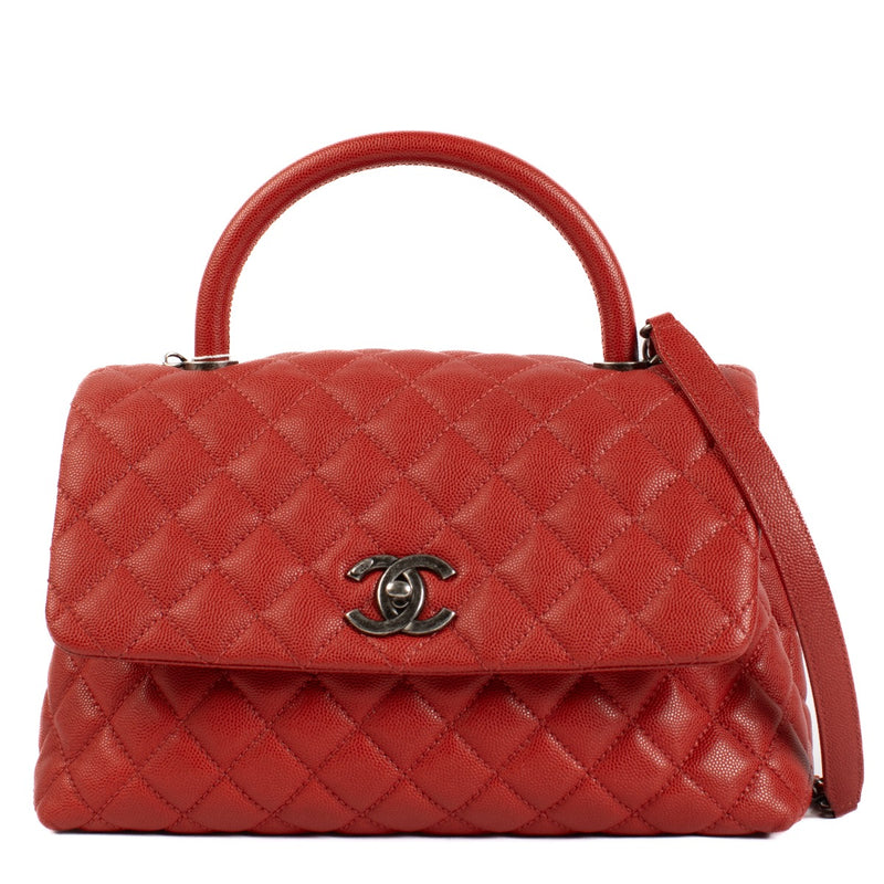 Shop safe online at Labellov in Antwerp, Brussels and Knokke this 100% authentic second hand designer Chanel Red Caviar Medium Coco Handle