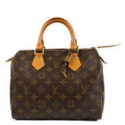 Shop safe online at Labellov in Antwerp, Brussels and Knokke this 100% authentic second hand Louis Vuitton Monogram Canvas Speedy 25. Veilig online tweedehands authentieke Louis Vuitton Monogram Canvas Speedy 25 kopen bij Labellov.