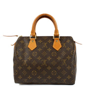 Shop safe online at Labellov in Antwerp, Brussels and Knokke this 100% authentic second hand Louis Vuitton Monogram Canvas Speedy 25. Veilig online tweedehands authentieke Louis Vuitton Monogram Canvas Speedy 25 kopen bij Labellov.