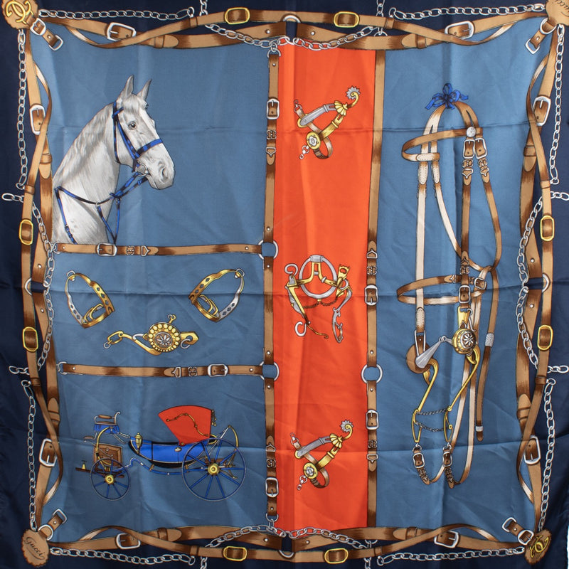 Shop safe online at Labellov in Antwerp and Knokke this 100% authentic second hand Gucci Blue Vintage Silk Scarf